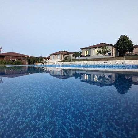 Villa Emine Banya  Buitenkant foto