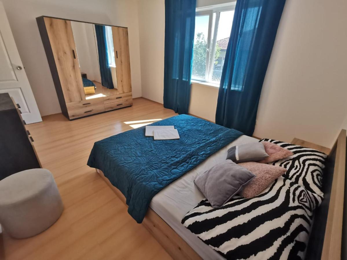 Villa Emine Banya  Buitenkant foto