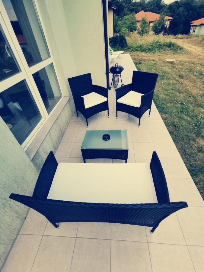 Villa Emine Banya  Buitenkant foto
