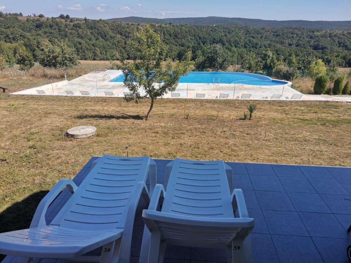 Villa Emine Banya  Buitenkant foto